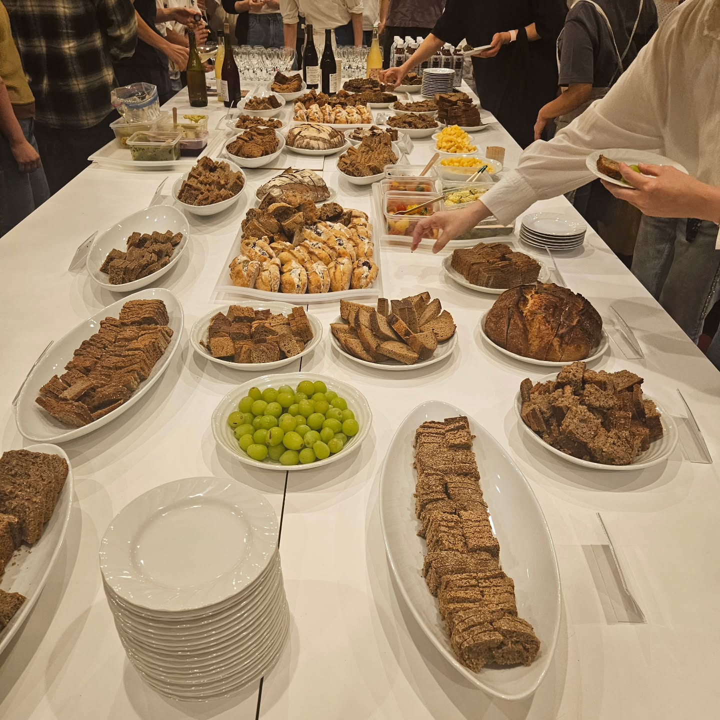 おはようございます！本日、花火大会の臨時営業となります