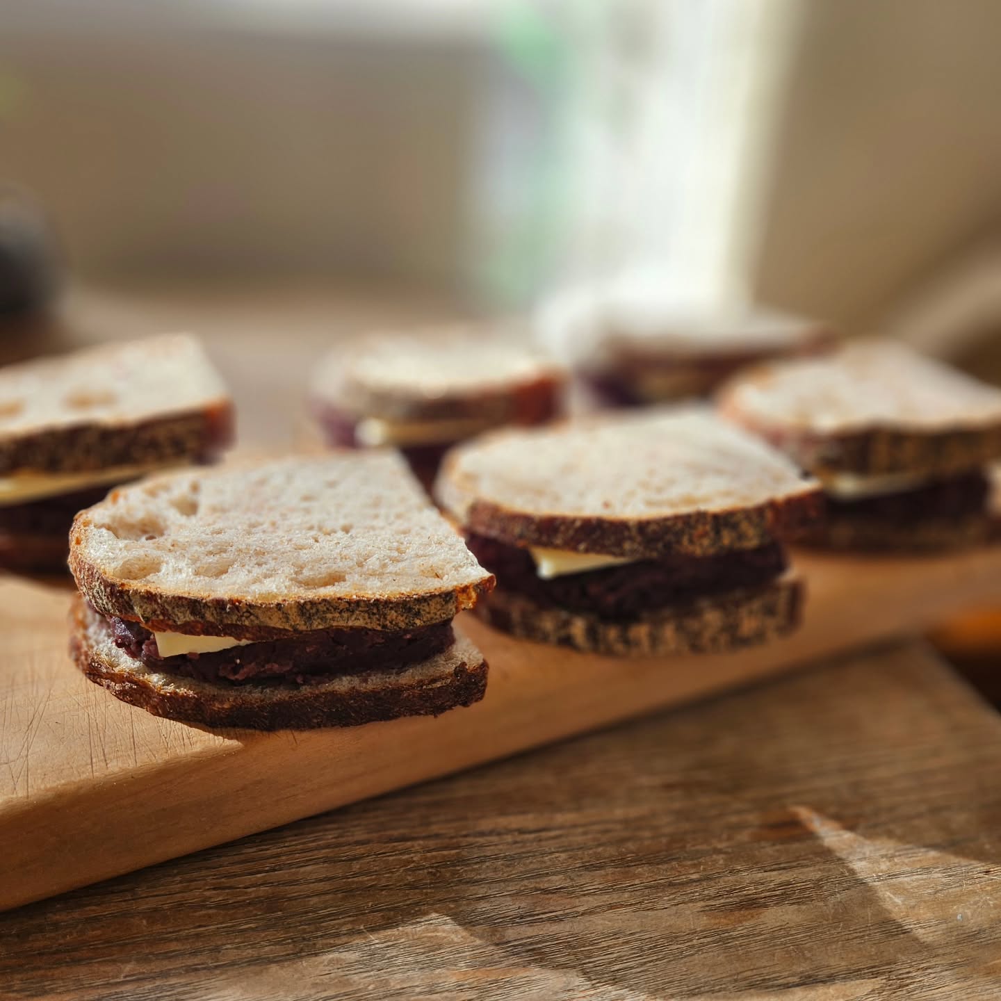 明日28日金曜日のメニューです