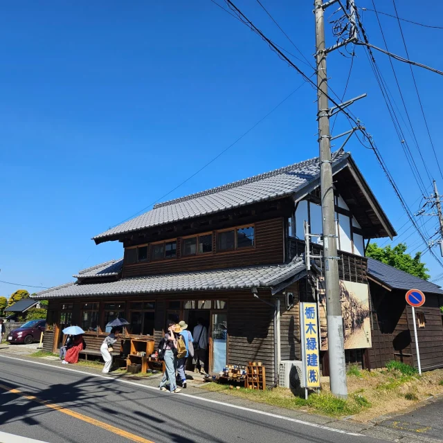 今日は益子陶器市に来ております！
ヒジノワcafe&space さんの
マーケットに出店中です。
ものすごくいい天気で
気持ちがいいですよ～
今のところ目の前の道路の
車の流れはスムーズな
ようです！

#iipan #イイパン
#益子陶器市
#ヒジノワcafe&space